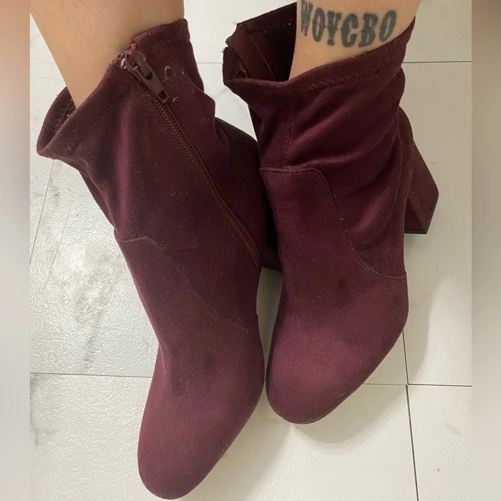 NEW W/O BOX LOFT Burgundy Ankle Booties